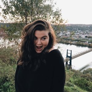 Meet your Posher, Katelyn